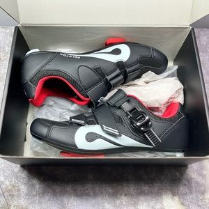 Peloton Cycling Shoes Size 41 (Men Size 8 / Women Size 10) w/cleats